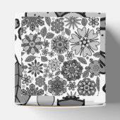 Black Gray White Retro Floral Art Seamless Pattern フェイバーボックス (上部)