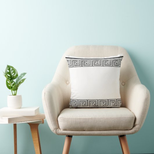 Black Grecian Frieze Pattern クッション (椅子)