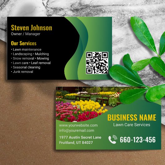 Black Green Modern Lawn Care Landscaping QR Code 名刺