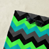 Black Green Ombre Chevrons Beach Towel ビーチタオル (インサイチュ)