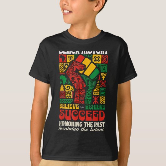 Black History Month African Believe Achieve Succee Tシャツ (正面)