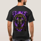 Black Horn Purple Flame Viking Helmet Gothic Fanta Tシャツ (裏面)