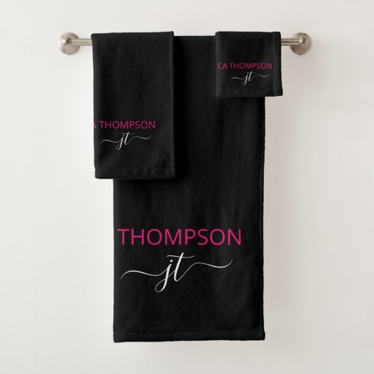 Black Hot Pink モダン シンプル Script Monogram Name バスタオルセット (インサイチュ)