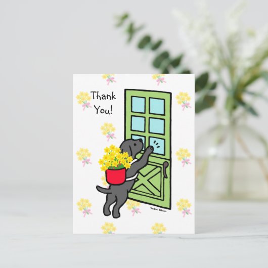 Black LabとDaffodils ポストカード (スタンド正面)