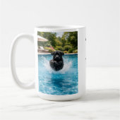 Black Labrador Puppy Pool Plunge コーヒーマグカップ (左)