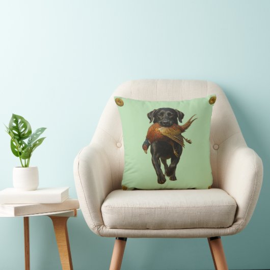 Black Labrador Retriever & Pheasant throw cushion クッション (椅子)