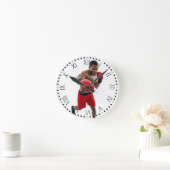 Black Male Boxer Punching Gym Decor ラウンド壁時計 (ホーム)