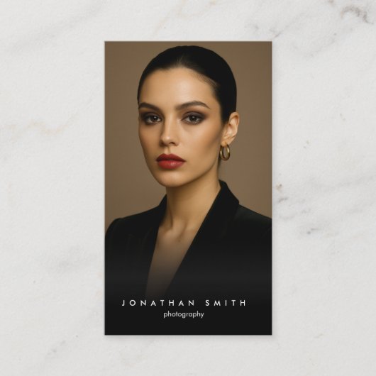 Black Minimal Photographer Elegant Business Card 名刺 (正面)