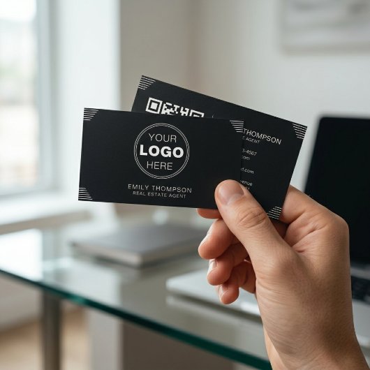 Black Minimalist Art Deco QR Code Layout 名刺