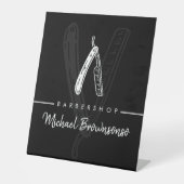 Black Modern Razor Barber 台座サイン (正面)