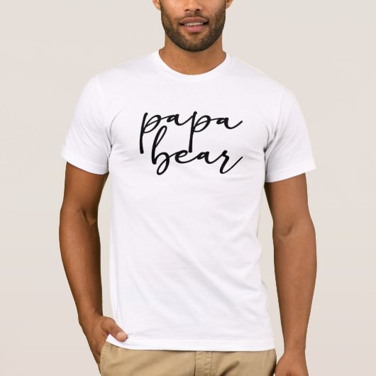 Black Modern Simple Script Maternity Papa Bear Tシャツ (正面)