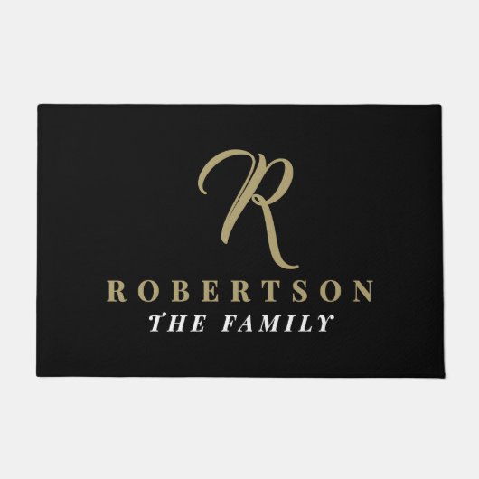 Black Monogram Gold Initial Name Minimalist Family ドアマット (正面)