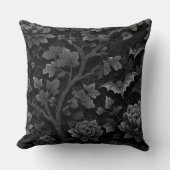 Black on Black Floral Design with Bats クッション (正面)