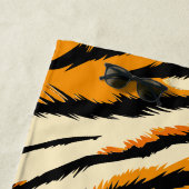 Black Orange Tiger Stripes Pattern Monogram ビーチタオル (インサイチュ)