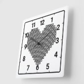 Black pixelated heart スクエア壁時計 (傾斜)