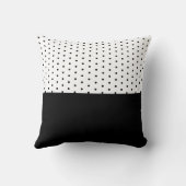 Black polka dots on Throw Pillow クッション (裏面)