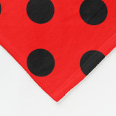 Black Polka Dots Pattern on Red Background フリースブランケット (角)