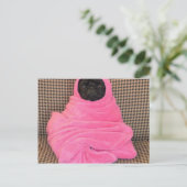 Black Pug in A Pink Blanket ポストカード (スタンド正面)