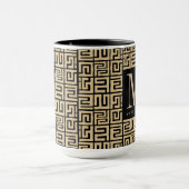 Black|Sand Kubaのプリントの刺激を受けたなモノグラム マグカップ (中央)