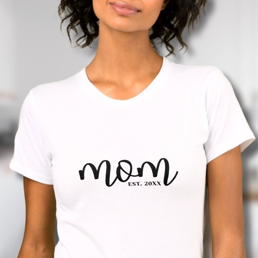 Black Script Established Mom Tシャツ