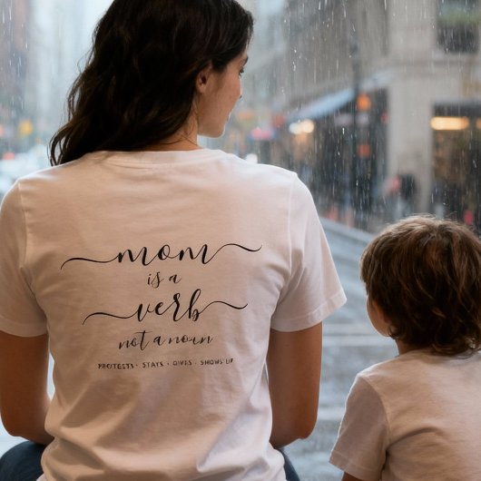 Black Script Mom Is a Verb Mother Keepsake トライブレンドＴシャツ