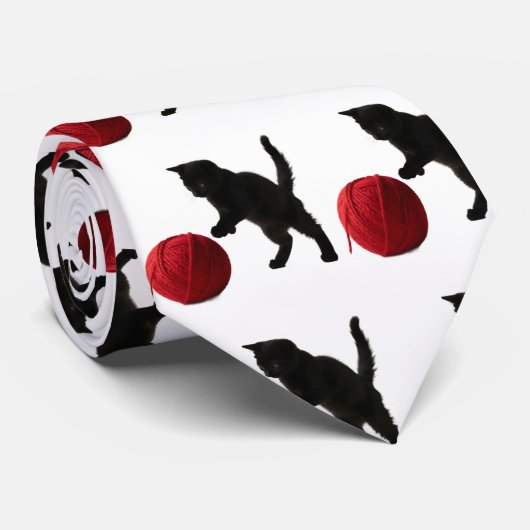 Black Silhouette Kitty, with red wool Ball (Multi) ネクタイ (ロール)