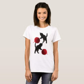 Black Silhouette Kitty, with red wool Ball Tシャツ (正面フル)