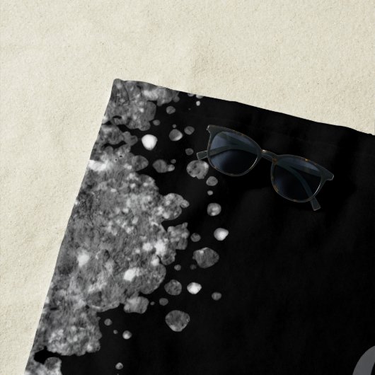 Black Silver Glitter Grey Modern Monogram ビーチタオル (インサイチュ)