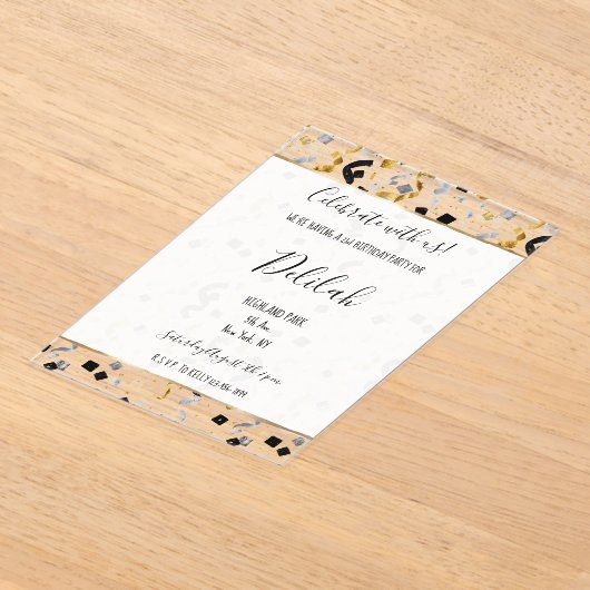 Black Silver Gold Glam Confetti Birthday アクリル招待状 (レイダウン)
