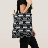Black Skulls on Black White Stripe Pattern トートバッグ (クローズアップ)