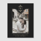 Black Sophisticate Flourish Chic Golden Initials (正面)