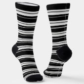 Black Stripe Socks – Bold Monochrome Style ソックス (傾斜あり)