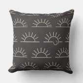 Black Sun Pillow | Modern Throw Pillow クッション (正面)
