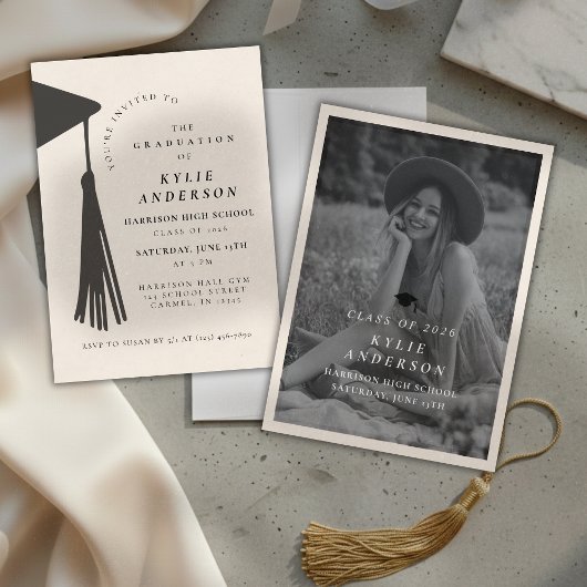 Black Tassel Senior Photo High School Graduation  招待状