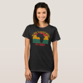 Black Teacher Magic 9th Grade Black History Month Tシャツ (正面フル)