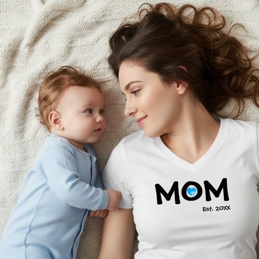 Black Text Established Mom Blue Double Heart Tシャツ