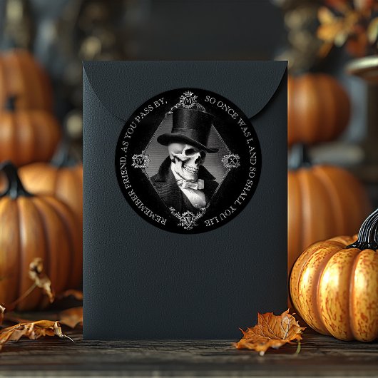 Black Victorian Gothic Skull Etching Memento Mori ラウンドシール