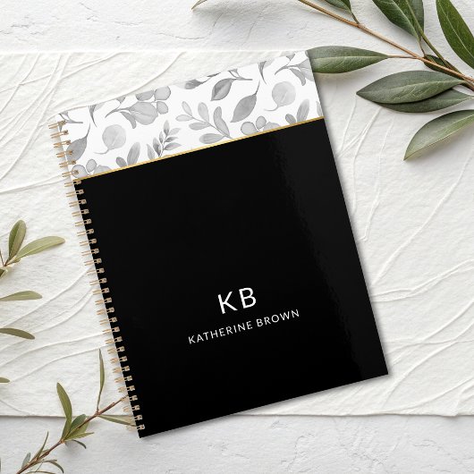 Black Watercolor Floral Pattern Stylish 2026 プランナー手帳