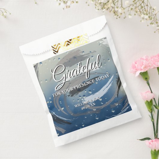 Black, White, and Grey Brushstroke Grateful フェイバーバッグ (封をした状態)