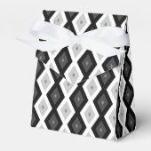 Black, white and grey diamond pattern フェイバーボックス (正面サイド)