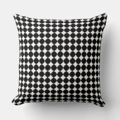 Black & White Diamond Checker Pattern Throw Pillow クッション (正面)