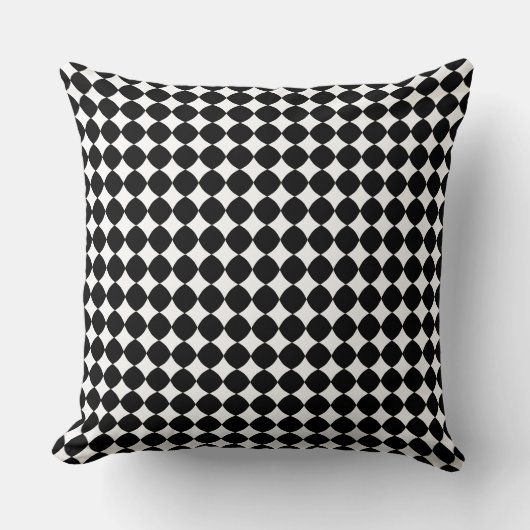 Black & White Diamond Checker Pattern Throw Pillow クッション (正面)
