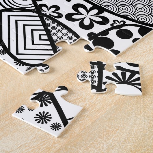 Black & White Doodle Pattern Patchwork 02 ジグソーパズル (側面)