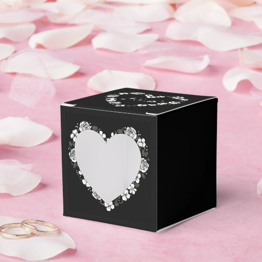 Black & White Floral Heart Wedding Favor Box フェイバーボックス (ウェディング)