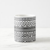 Black & White Geometric Border Sampler Pattern コーヒーマグカップ (中央)