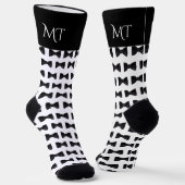 Black & White Groomsmen Wedding Monogram ソックス (傾斜あり)