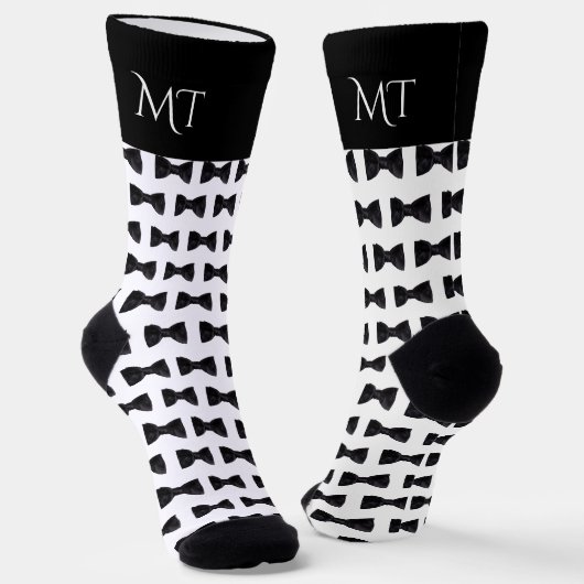 Black & White Groomsmen Wedding Monogram ソックス (傾斜あり)