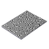 Black & White Labyrinth Maze Pattern ノートブック (左側)
