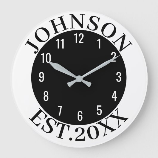 Black & White Minimal Personalized Family Name Est ラージ壁時計 (正面)