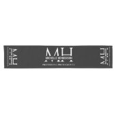 Black & White Minimalist Monogrammed Business Logo ショートテーブルランナー (横)